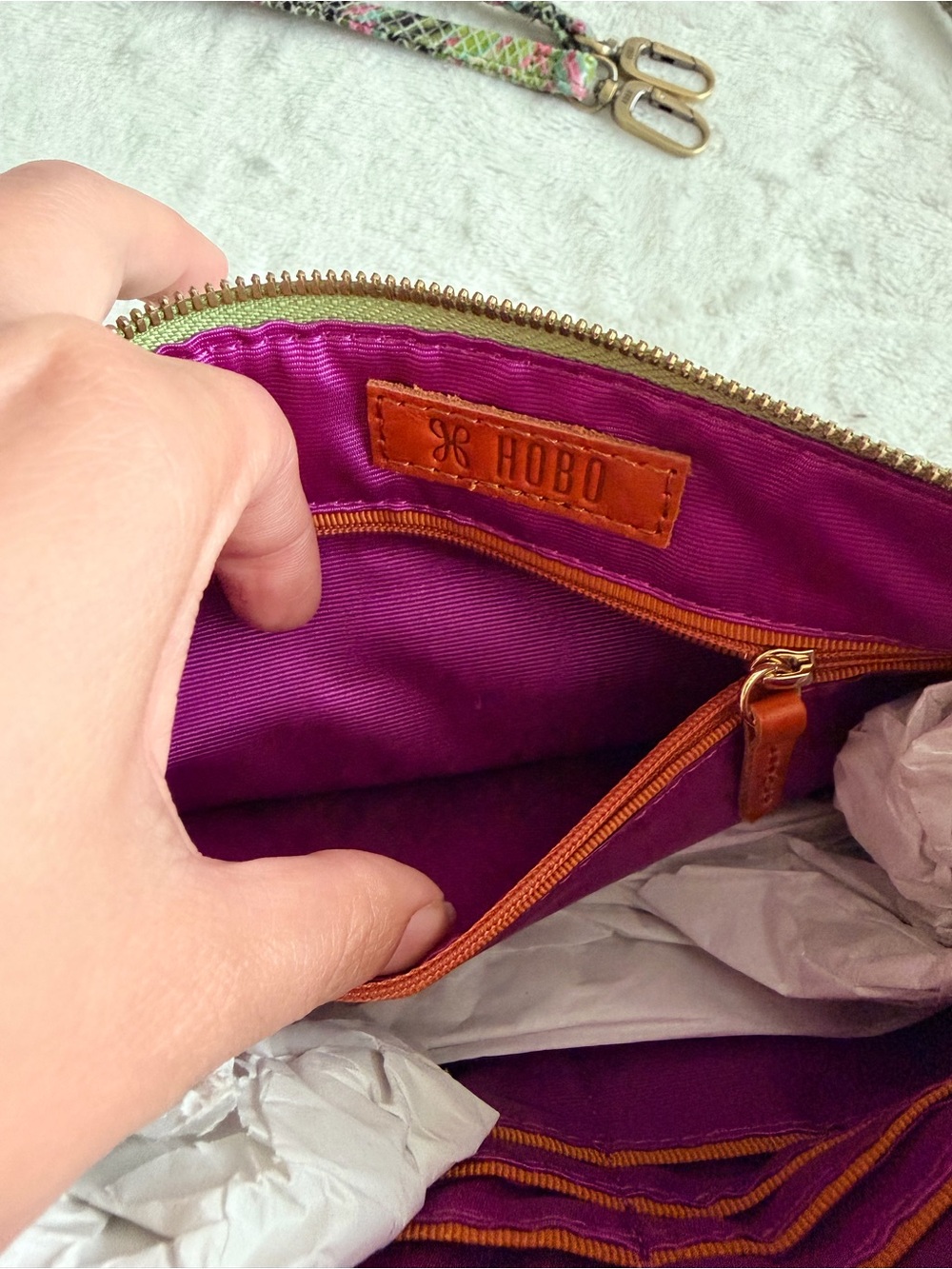 HOBO Darcy Green and Pink Geo Diamond Genuine Leather Crossbody - Picture 6 of 13